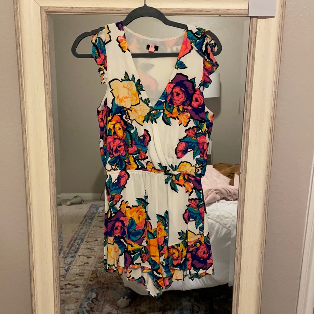 NBD Bright Floral Romper Size S - Picture 3 of 6